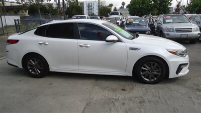 2019 Kia Optima LX   - Photo 3 - Van Nuys, CA 91405