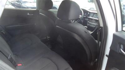 2019 Kia Optima LX   - Photo 12 - Van Nuys, CA 91405