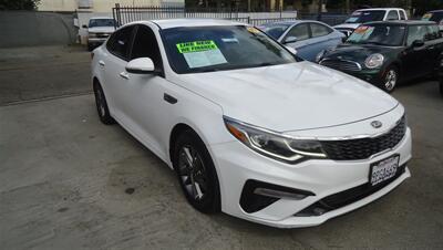 2019 Kia Optima LX   - Photo 2 - Van Nuys, CA 91405