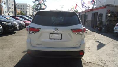 2014 Toyota Highlander Limited - Photo 9 - Van Nuys, CA 91405