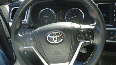 2014 Toyota Highlander Limited - Photo 24 - Van Nuys, CA 91405