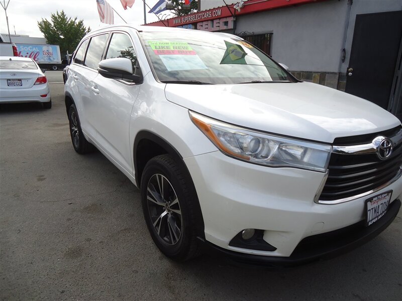 2016 Toyota Highlander XLE   - Photo 1 - Van Nuys, CA 91405
