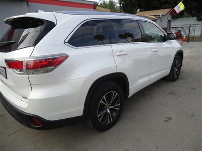 2016 Toyota Highlander XLE   - Photo 4 - Van Nuys, CA 91405