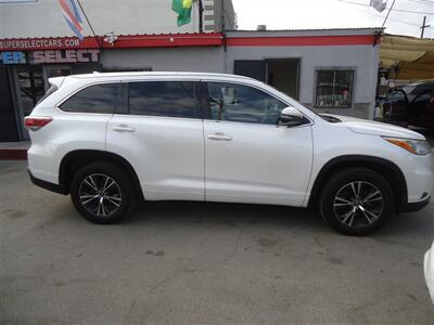 2016 Toyota Highlander XLE   - Photo 3 - Van Nuys, CA 91405