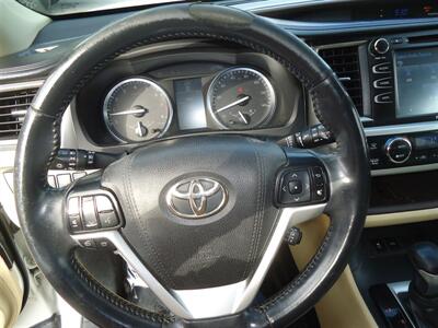 2016 Toyota Highlander XLE   - Photo 28 - Van Nuys, CA 91405