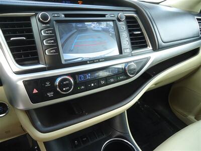 2016 Toyota Highlander XLE   - Photo 29 - Van Nuys, CA 91405