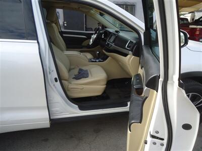 2016 Toyota Highlander XLE   - Photo 20 - Van Nuys, CA 91405