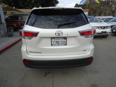 2016 Toyota Highlander XLE   - Photo 9 - Van Nuys, CA 91405
