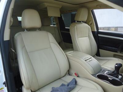 2016 Toyota Highlander XLE   - Photo 19 - Van Nuys, CA 91405
