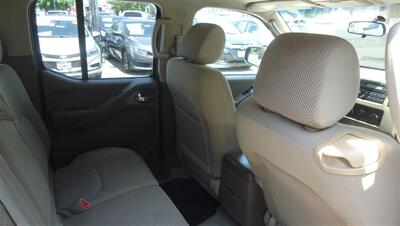 2007 Nissan Frontier SE   - Photo 13 - Van Nuys, CA 91405