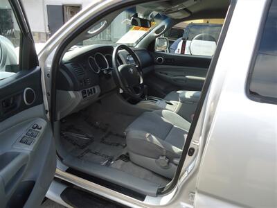 2006 Toyota Tacoma PreRunner V6   - Photo 18 - Van Nuys, CA 91405