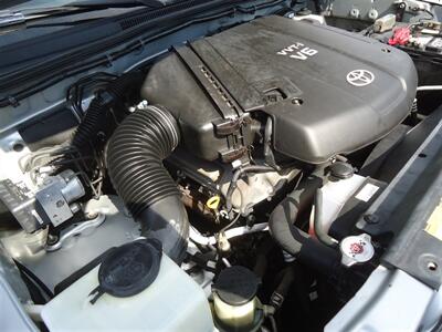2006 Toyota Tacoma PreRunner V6   - Photo 21 - Van Nuys, CA 91405