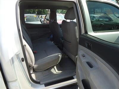 2006 Toyota Tacoma PreRunner V6   - Photo 12 - Van Nuys, CA 91405