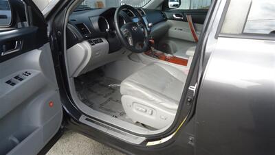 2009 Toyota Highlander Limited - Photo 32 - Van Nuys, CA 91405