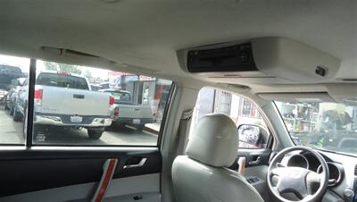 2009 Toyota Highlander Limited - Photo 22 - Van Nuys, CA 91405