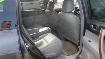 2009 Toyota Highlander Limited - Photo 21 - Van Nuys, CA 91405