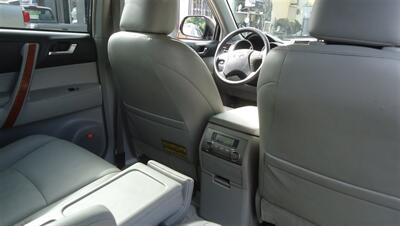 2009 Toyota Highlander Limited - Photo 23 - Van Nuys, CA 91405