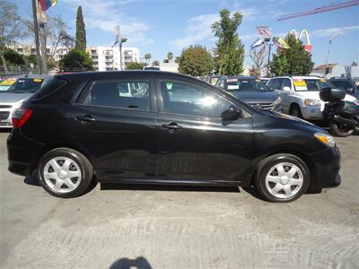 2011 Toyota Matrix   - Photo 2 - Van Nuys, CA 91405