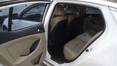 2013 Kia Optima Hybrid EX   - Photo 17 - Van Nuys, CA 91405