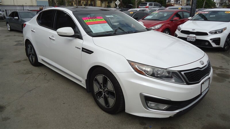 2013 Kia Optima Hybrid EX   - Photo 1 - Van Nuys, CA 91405