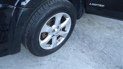 2009 Toyota RAV4 Limited   - Photo 27 - Van Nuys, CA 91405