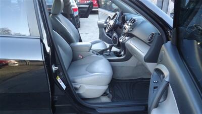 2009 Toyota RAV4 Limited   - Photo 16 - Van Nuys, CA 91405