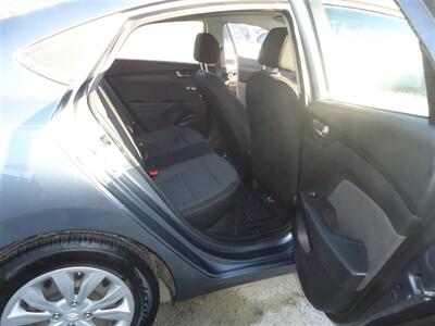 2019 Hyundai ACCENT SE   - Photo 12 - Van Nuys, CA 91405