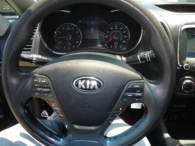 2018 Kia Forte LX   - Photo 25 - Van Nuys, CA 91405
