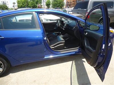 2018 Kia Forte LX   - Photo 16 - Van Nuys, CA 91405