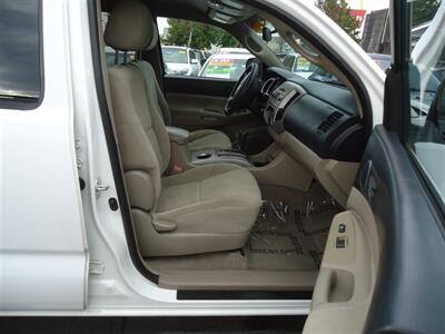 2006 Toyota Tacoma PreRunner V6 - Photo 15 - Van Nuys, CA 91405