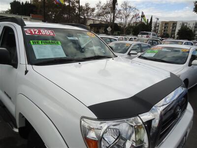 2006 Toyota Tacoma PreRunner V6 - Photo 2 - Van Nuys, CA 91405