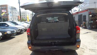 2008 Toyota Sequoia Limited - Photo 10 - Van Nuys, CA 91405