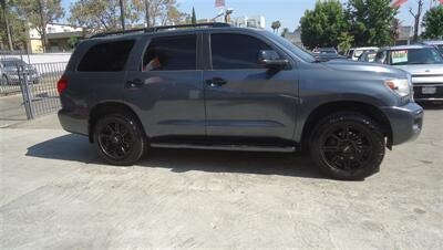 2008 Toyota Sequoia Limited - Photo 3 - Van Nuys, CA 91405
