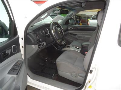 2012 Toyota Tacoma PreRunner V6 - Photo 15 - Van Nuys, CA 91405