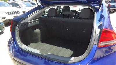2019 Hyundai IONIQ Hybrid Blue - Photo 10 - Van Nuys, CA 91405