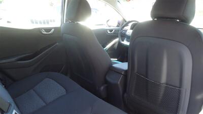 2019 Hyundai IONIQ Hybrid Blue - Photo 12 - Van Nuys, CA 91405