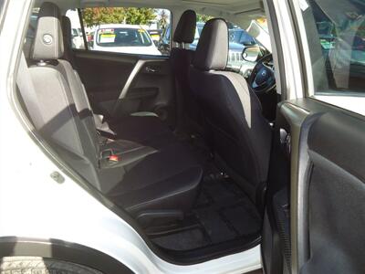2015 Toyota RAV4 XLE - Photo 12 - Van Nuys, CA 91405