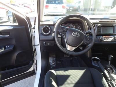 2015 Toyota RAV4 XLE - Photo 19 - Van Nuys, CA 91405