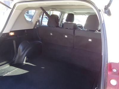 2015 Toyota RAV4 XLE - Photo 11 - Van Nuys, CA 91405