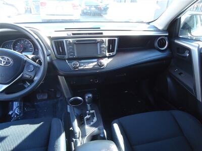 2015 Toyota RAV4 XLE - Photo 18 - Van Nuys, CA 91405