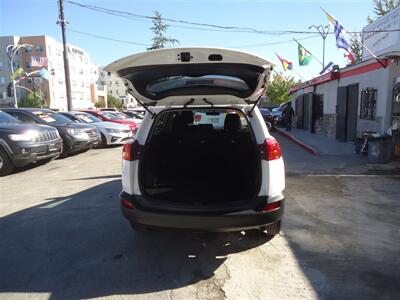 2015 Toyota RAV4 XLE - Photo 10 - Van Nuys, CA 91405