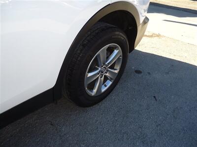 2015 Toyota RAV4 XLE - Photo 22 - Van Nuys, CA 91405
