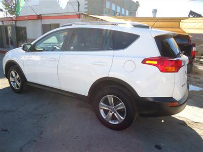 2015 Toyota RAV4 XLE - Photo 7 - Van Nuys, CA 91405