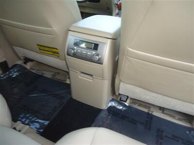 2009 Toyota Highlander Limited   - Photo 14 - Van Nuys, CA 91405