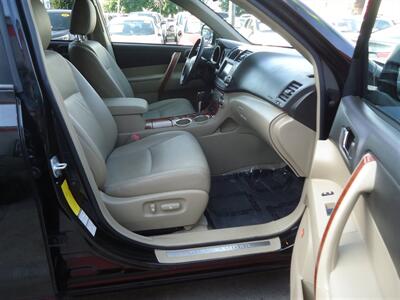 2009 Toyota Highlander Limited   - Photo 16 - Van Nuys, CA 91405
