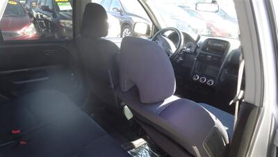 2005 Honda CR-V LX - Photo 11 - Van Nuys, CA 91405