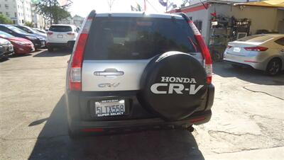 2005 Honda CR-V LX - Photo 8 - Van Nuys, CA 91405