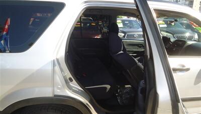 2005 Honda CR-V LX - Photo 12 - Van Nuys, CA 91405