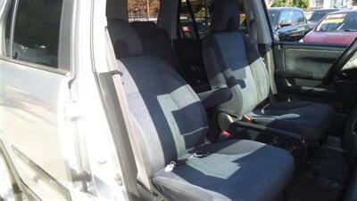 2005 Honda CR-V LX - Photo 13 - Van Nuys, CA 91405