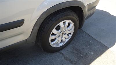 2005 Honda CR-V LX - Photo 19 - Van Nuys, CA 91405